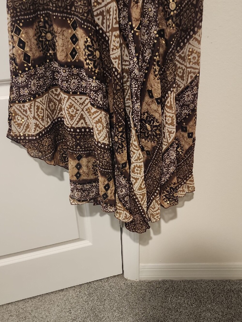 Rabbit Rabbit Rabbit Brown & Black Patterned High-Low V-Neck Dress - Picture 5 of 7